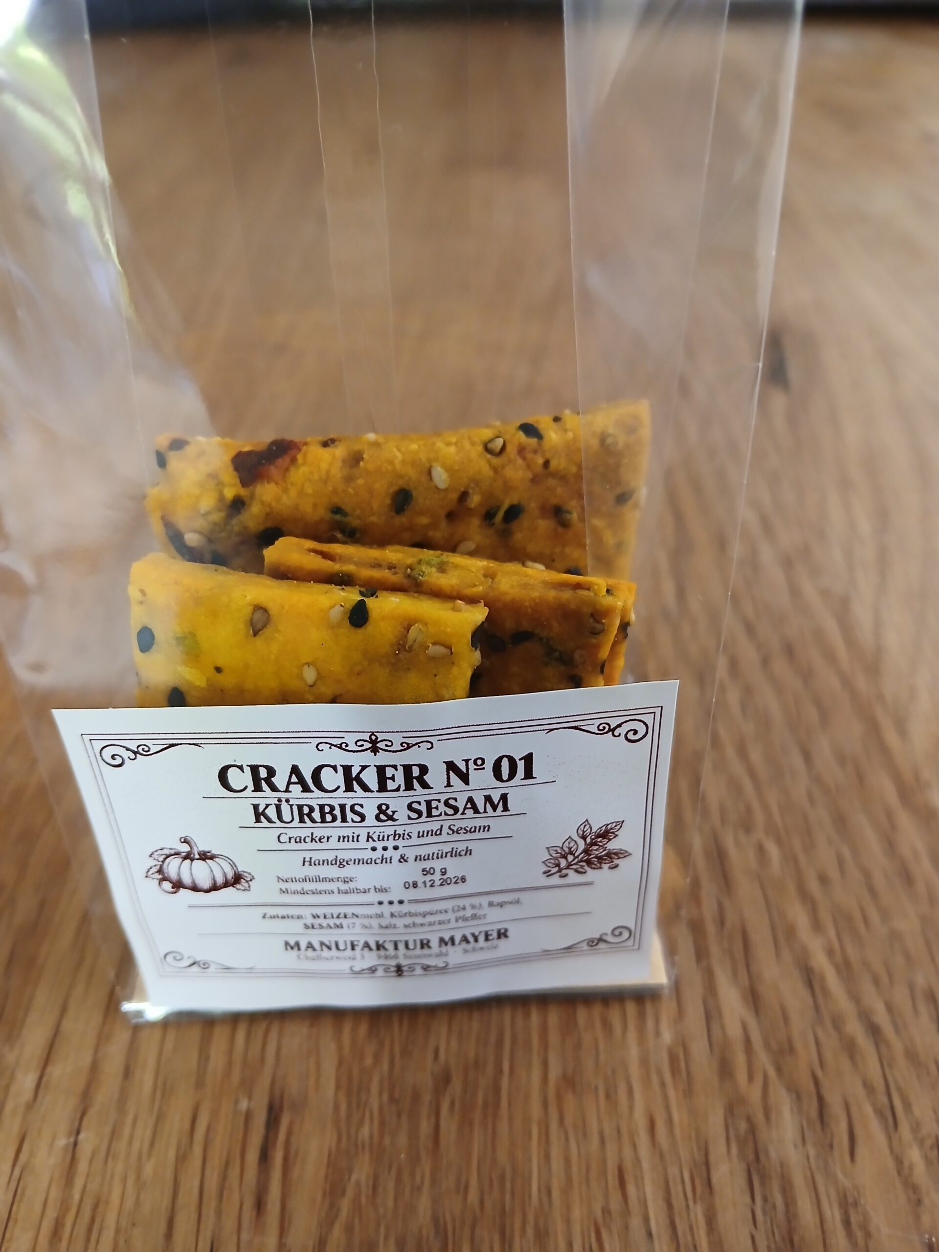 Cracker 01